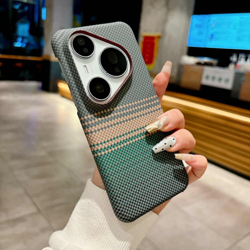 غطاء هاتف أصلي بتصميم ألياف ال - مراجعة Huawei Pura 70 وسعره
