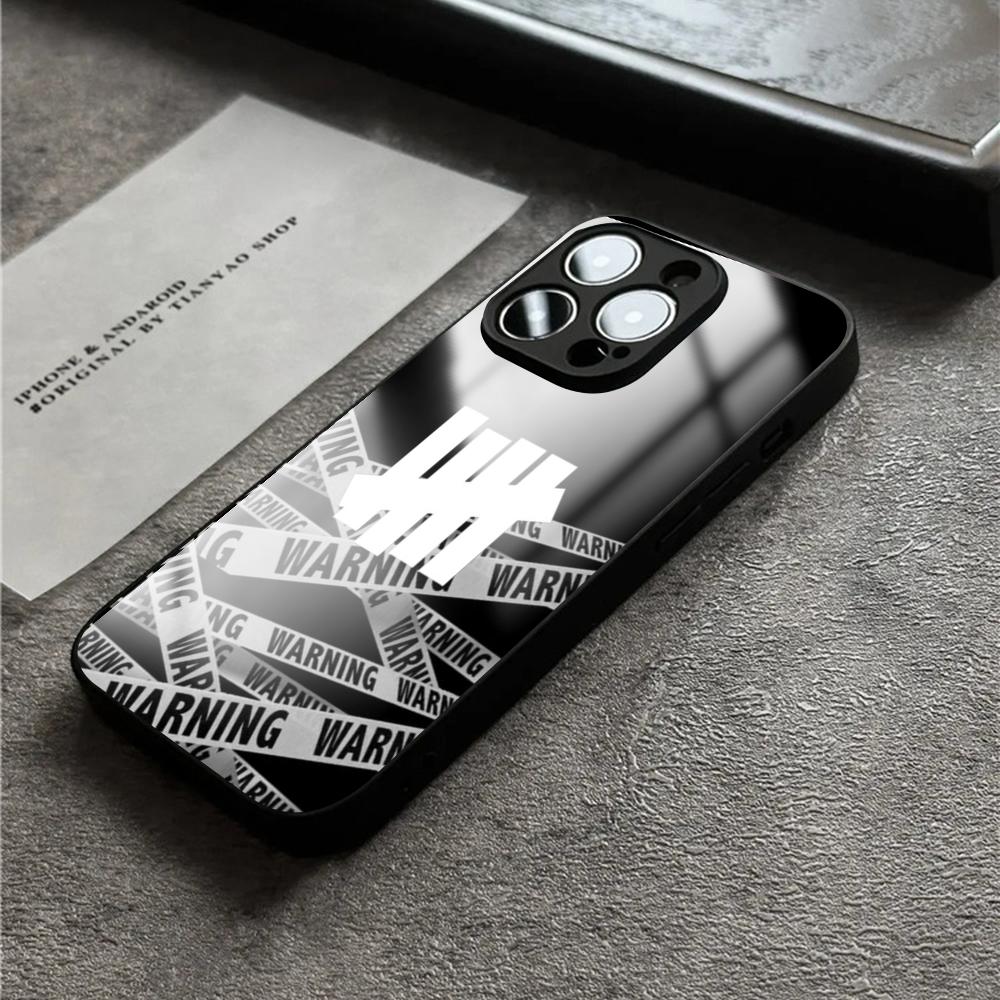 غطاء هاتف أنيق بتصميم شعار Und - مراجعة Phone Cases For Iphone 16 وسعره